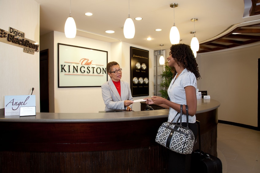 Club Kingston VIP Airport Lounge & Fast-Track Service