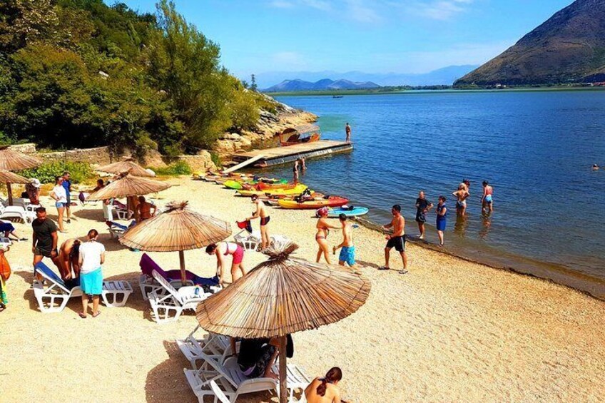 At the beach Pelinovo you can refresh yourself and swim. 