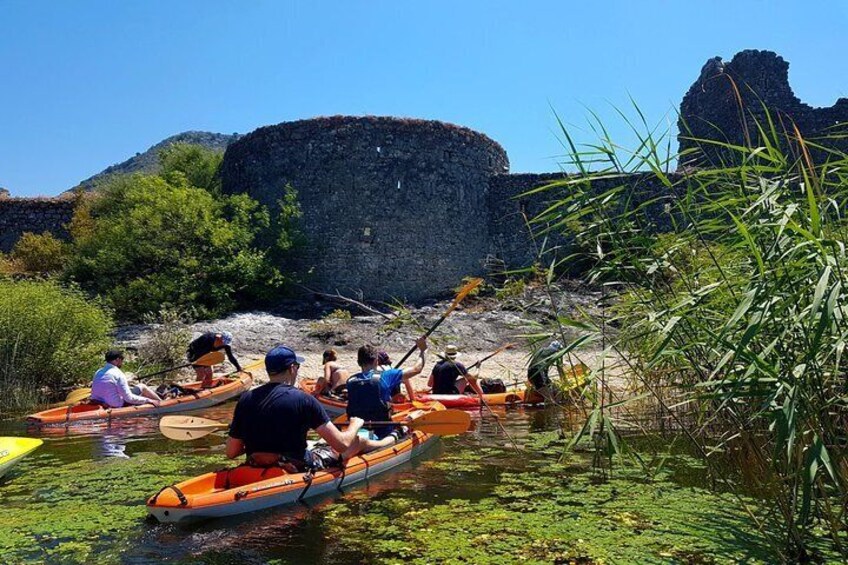 Short break to visit Lesendro fort.