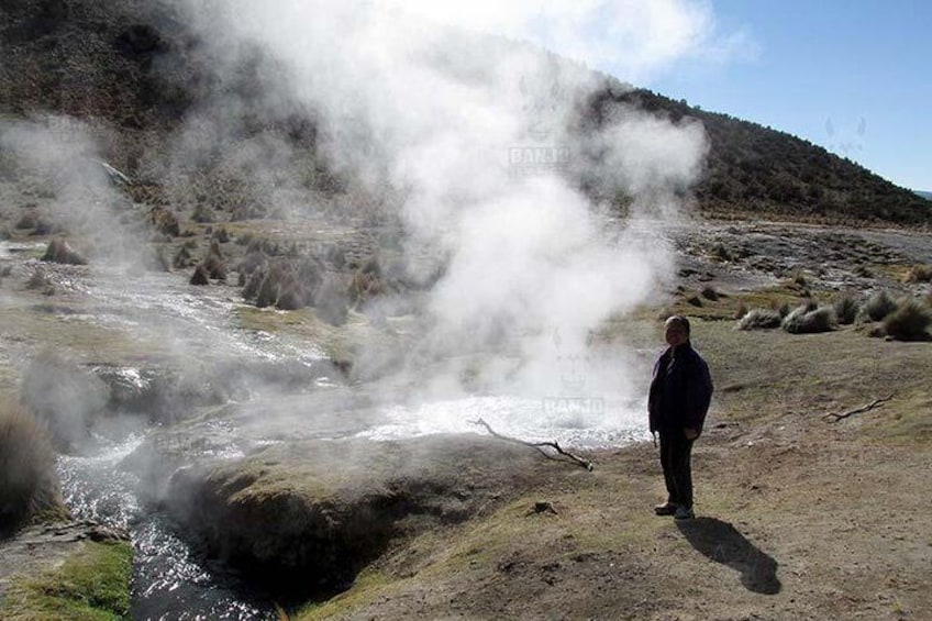 Volcanic geyser field
