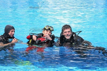 Discover Scuba Diving or Try dive