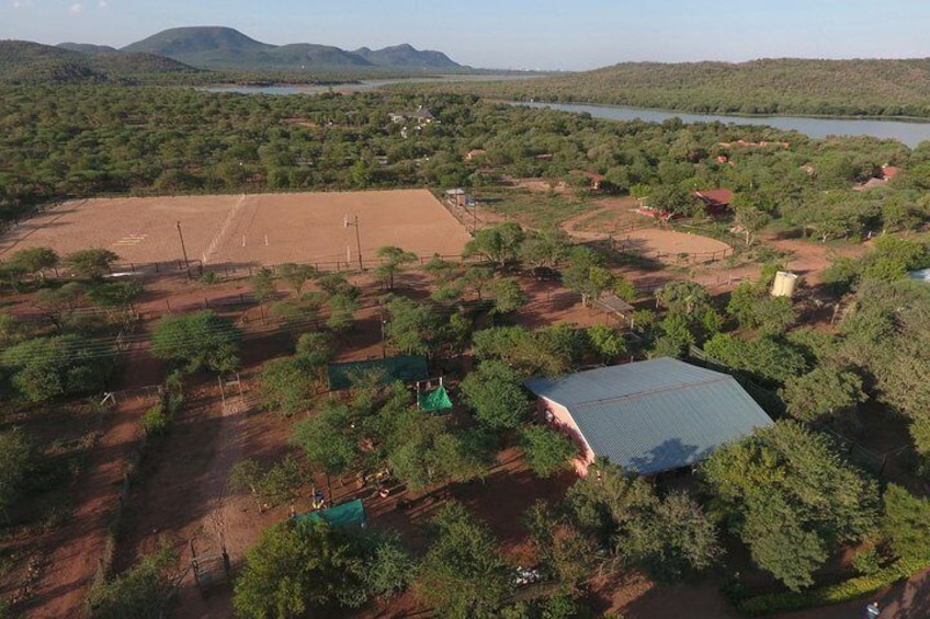 Located on the beautiful NOTWANE DAM, just 12 km outside Gaborone !