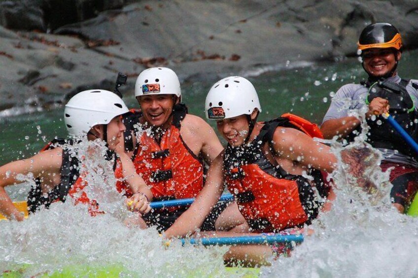 Whitewater Rafting "El Chorro" Class IV