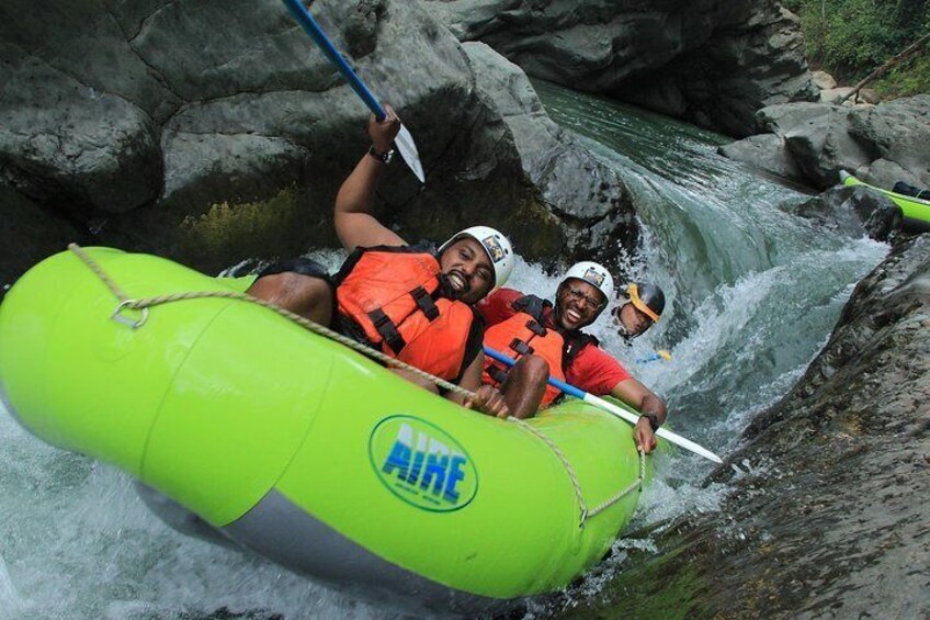 Whitewater Rafting "El Chorro" Class IV