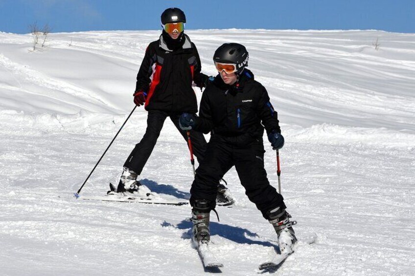 Ski and Snowboard group lessons in Borovets