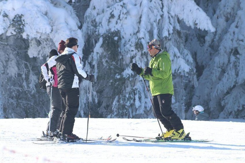 Ski and Snowboard group lessons in Borovets