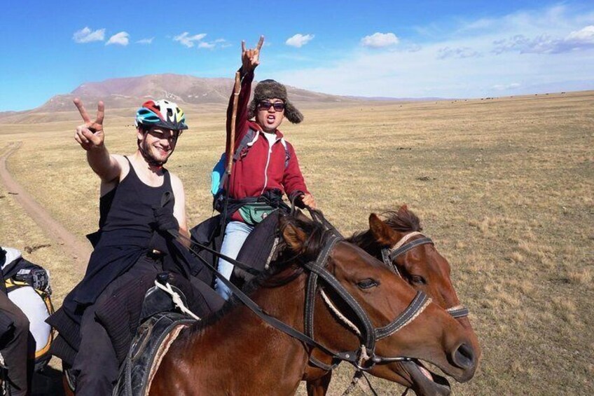 Horse back riding in mountains