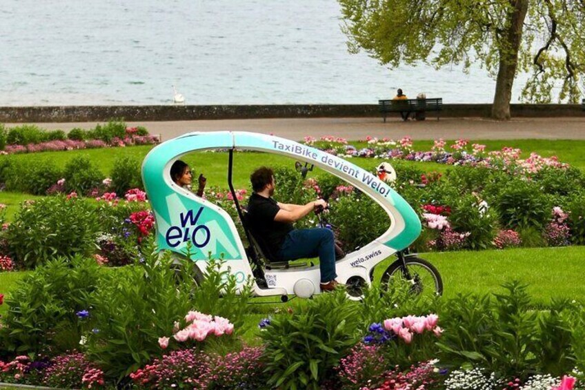 The Highlights Tour in a TaxiBike: Geneva 