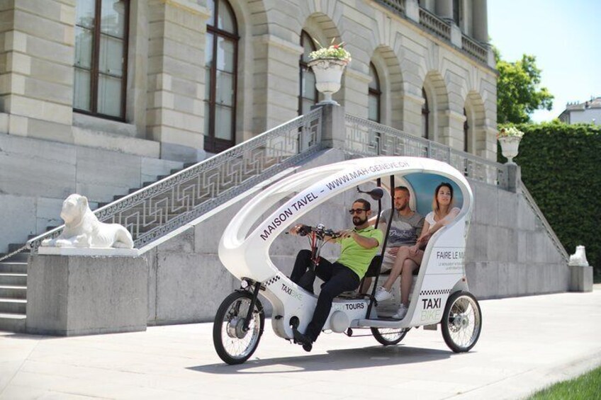 The Highlights Tour in a TaxiBike: Geneva