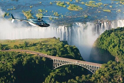 Victoria Falls : Scenic Day Tour, Lunch & Helicopter Flight
