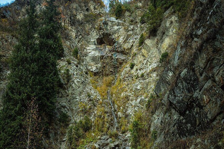 Alma-Arasan gorge tour