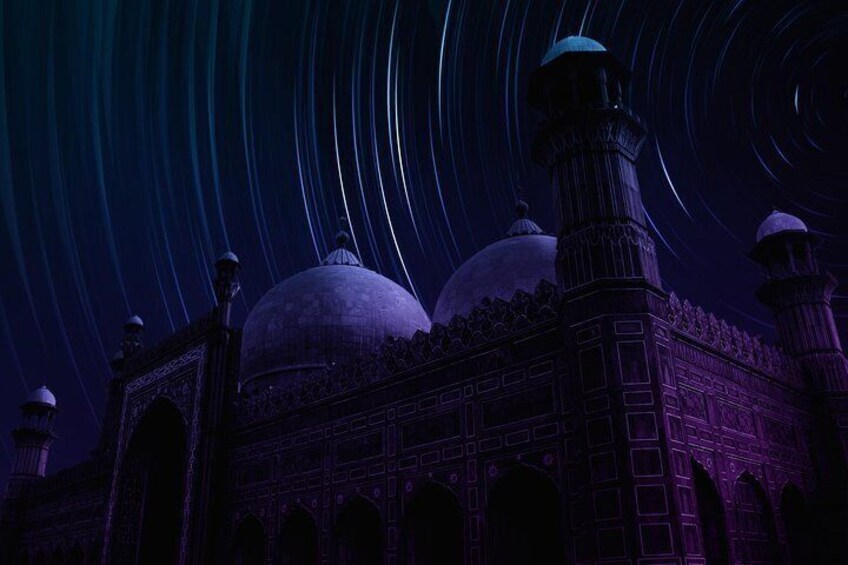 Starry night at the Badshahi Mosque