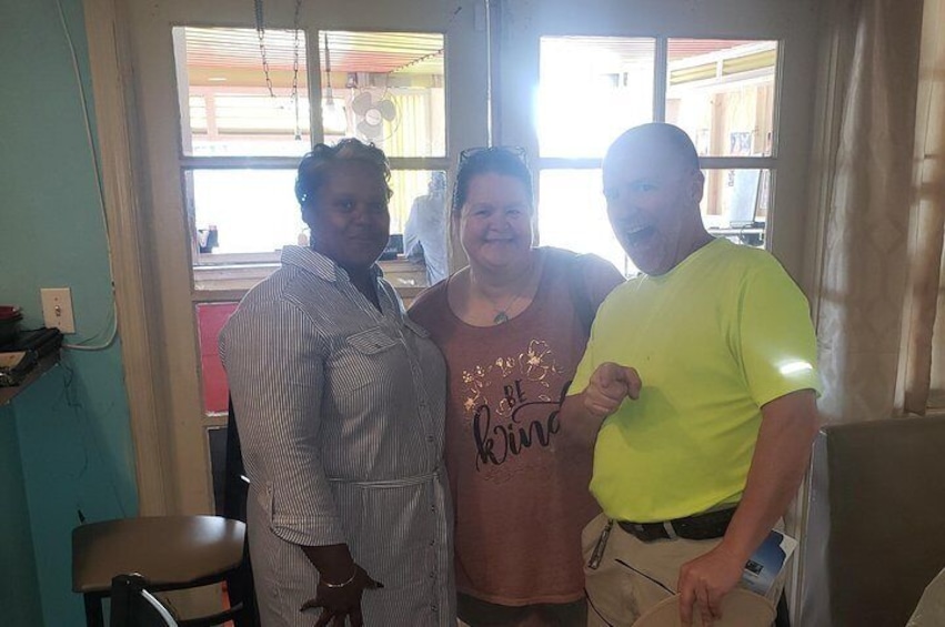 Tour with Cruise ship passengers ended at Joey's at Fish Fry