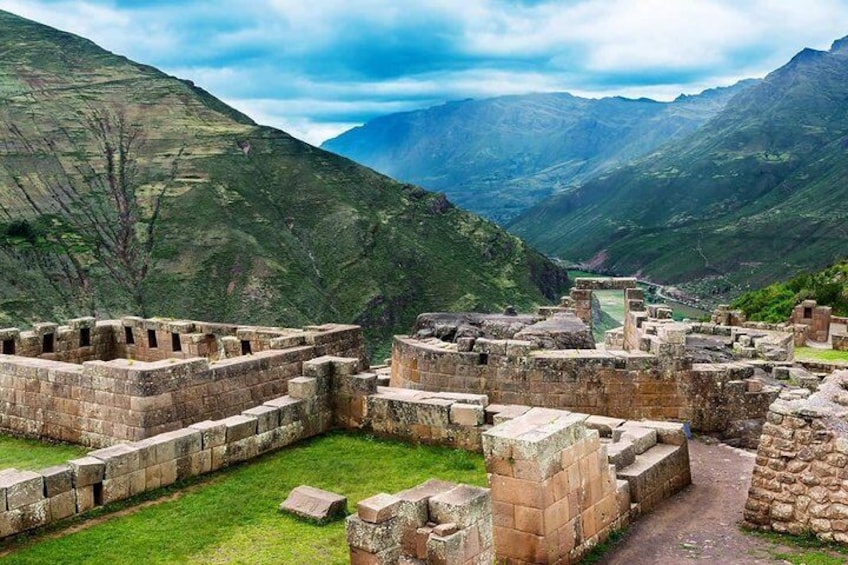 Private Tour to Pisac Market and Pisac Ruins - ALL INCLUSIVE