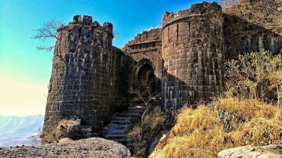 Khadakwasla Dam, Sinhagad Fort Tour by Car