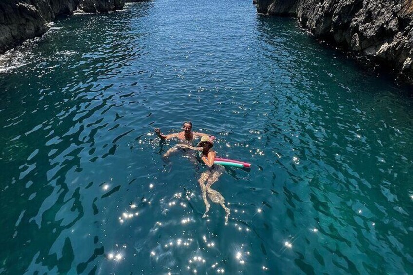 Boat Tour in Capri Italy