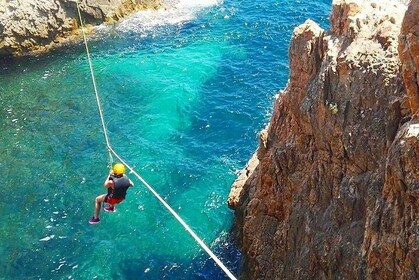 Cagliari Shore Excursion: Professional Guided Coasteering