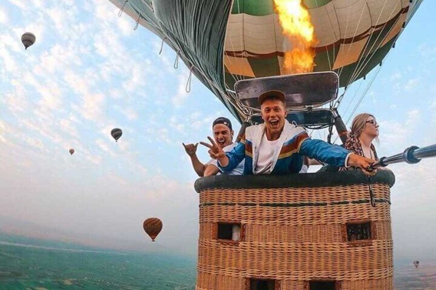 Amazing 3 Night Nile Cruise from Aswan to Luxor including Balloon & Tours