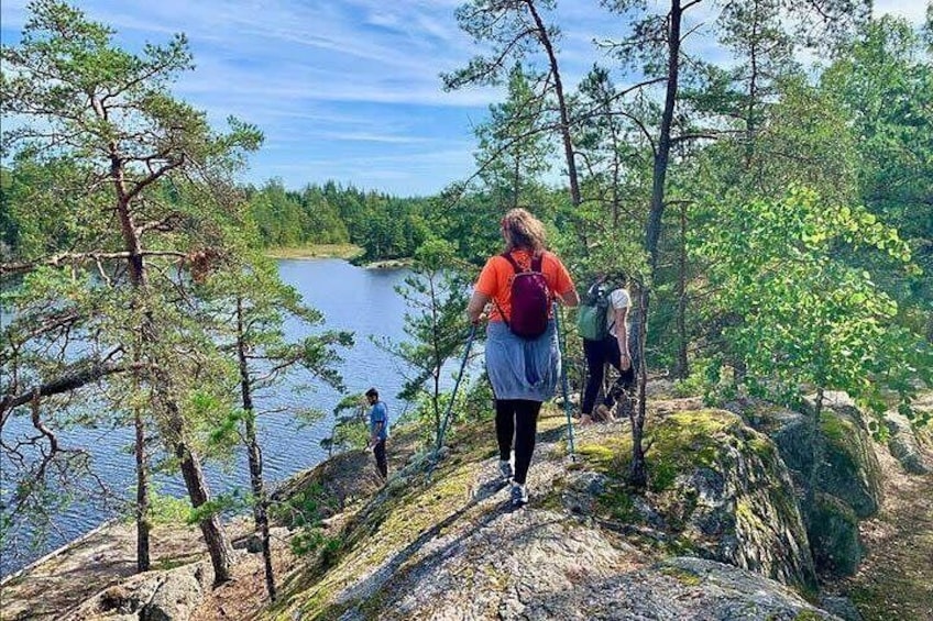 Stockholm: Nature Reserve Hiking Tour with Campfire Lunch