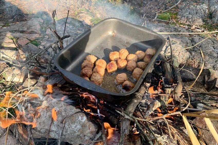 Nature Reserve Hiking Tour with Campfire Lunch