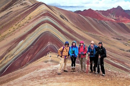Cusco: Rainbow Mountain & Red Valley Early Access Hike with Meals