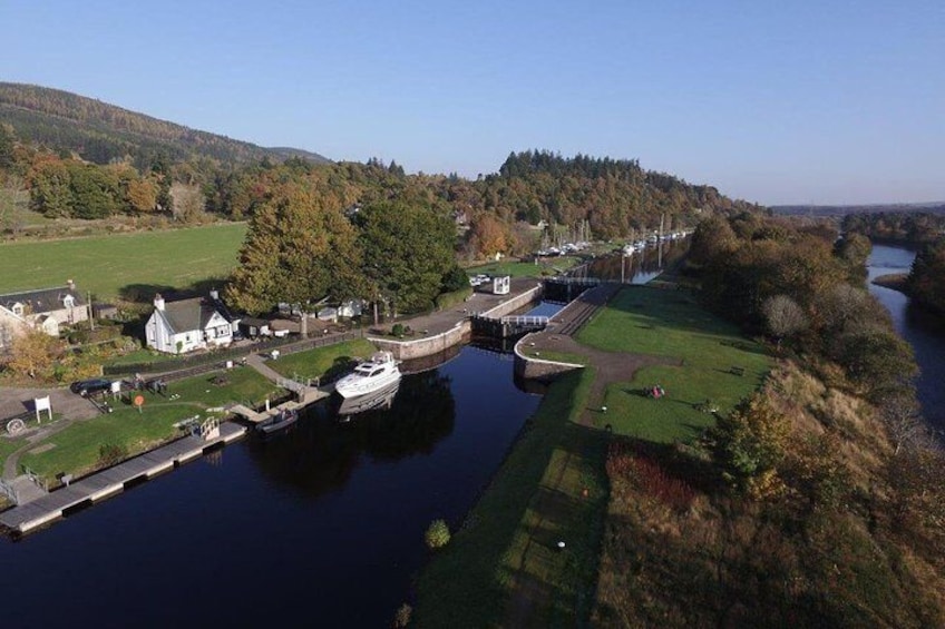 Legendary Loch Ness and Urquhart Castle Tour