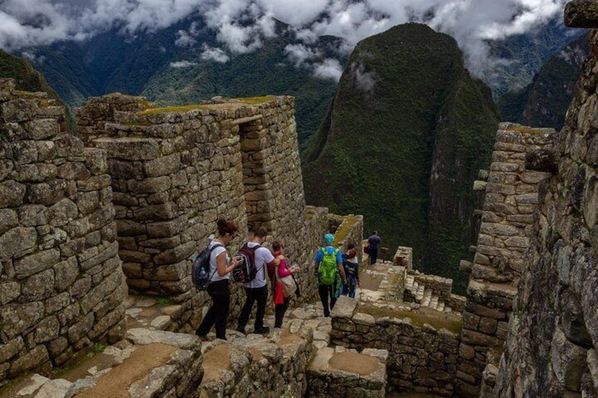 2-Day Tour: Sacred Valley and Machu Picchu by Train