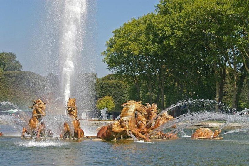 Extravagant fountains