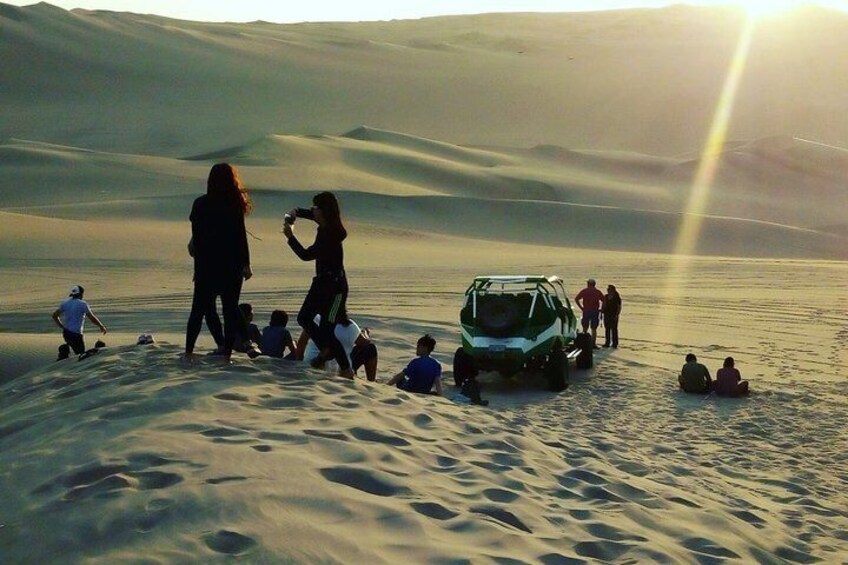 2-Hour Dune Buggy Tour and Sandboarding