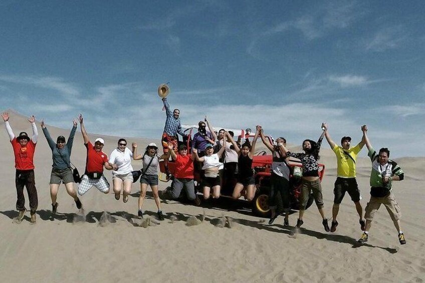 2-Hour Dune Buggy Tour and Sandboarding