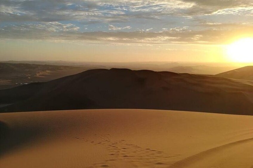 2-Hour Dune Buggy Tour and Sandboarding