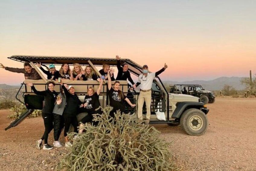 Keep your group together in our 14-seater Jeep Gladiator!