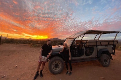 Excursión en jeep por el desierto de Sonora al atardecer