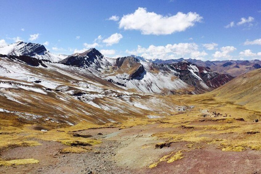 Full-Day Tour and Hike to Rainbow Mountain from Cusco, Peru