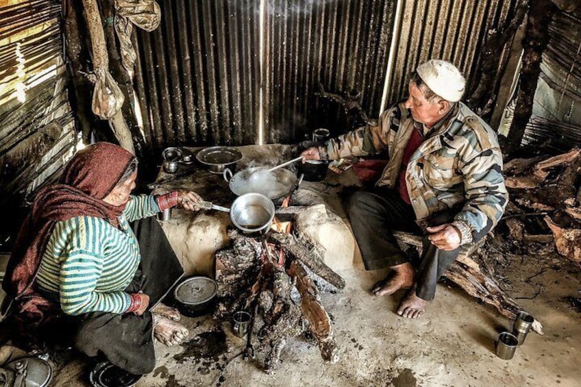 Food freshly prepared by local family