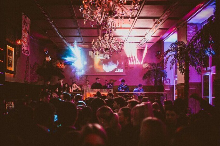 VIP Express Entrance with Open Bar to Hottest Party in Warsaw