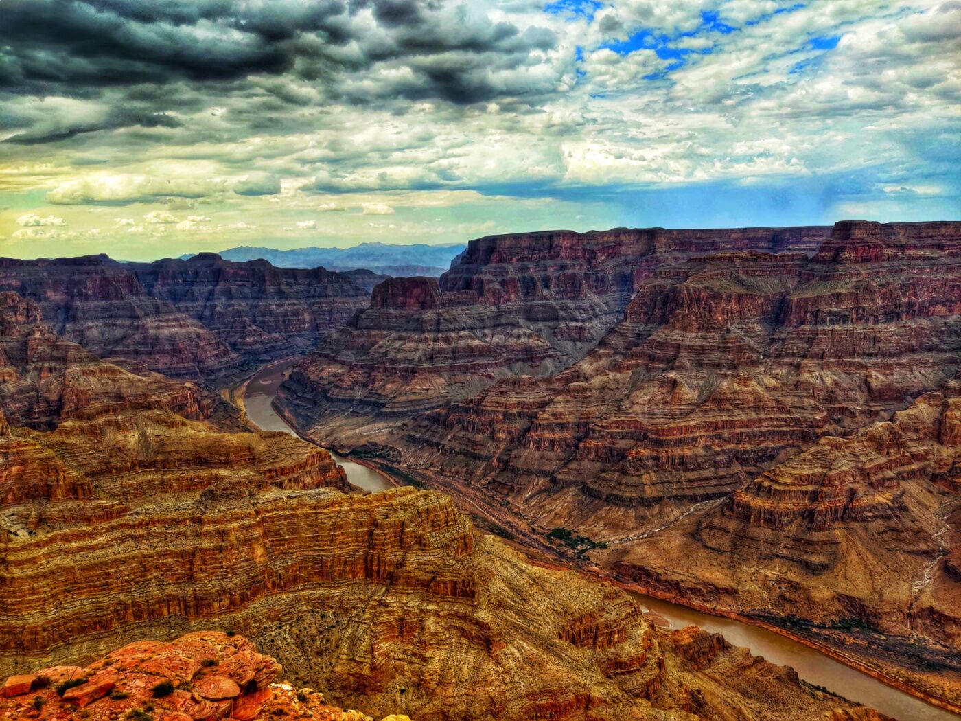 Grand Canyon West, Hoover Dam, 7 Magic Mountains Day Tour