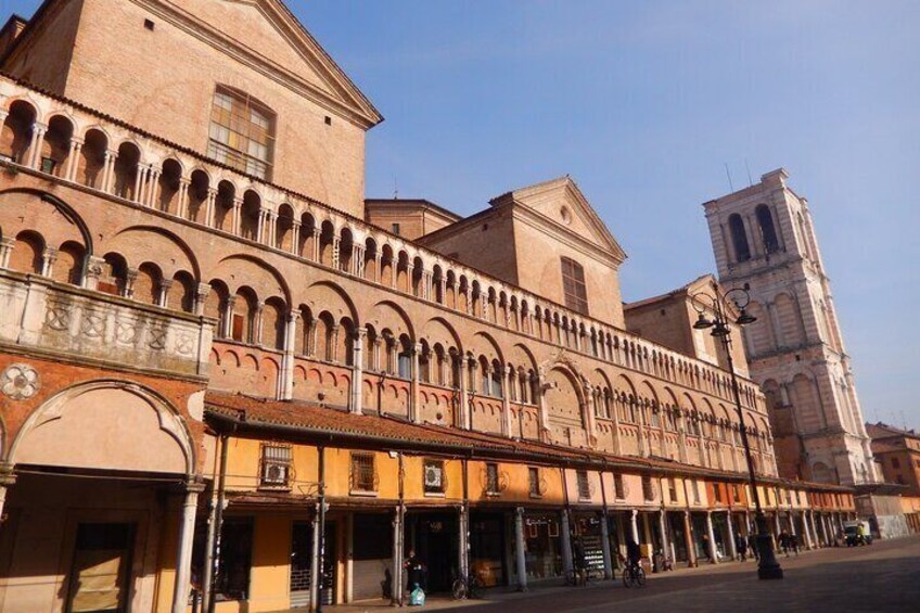 Ferrara Highlights Kids Tour with a Local Guide