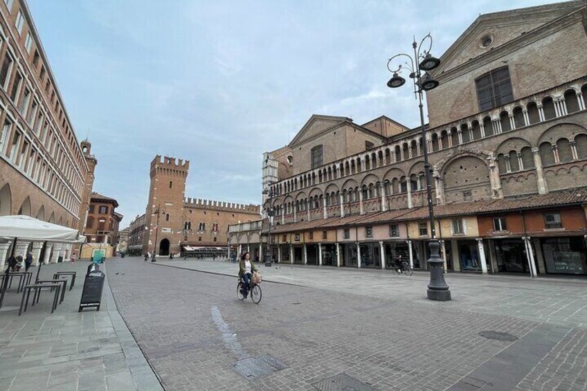 Ferrara Highlights Kids Tour with a Local Guide