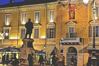 Parma Highlights Private Tour by Night