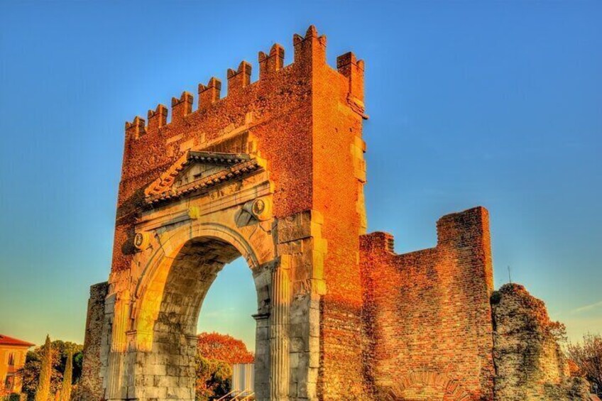 Rimini Highlights Private Tour by Night