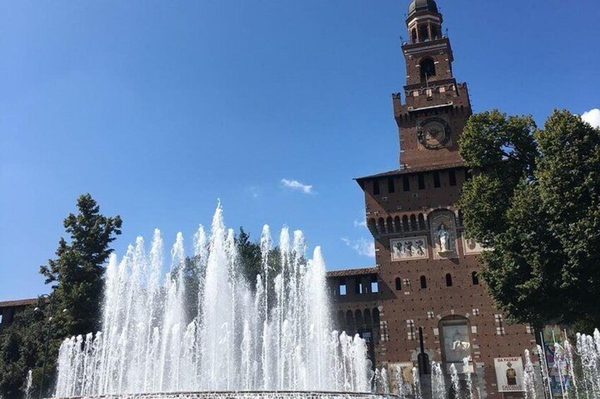 Private Best of Milan Guided Tour with Duomo, La Scala Theatre and Sforza Castle