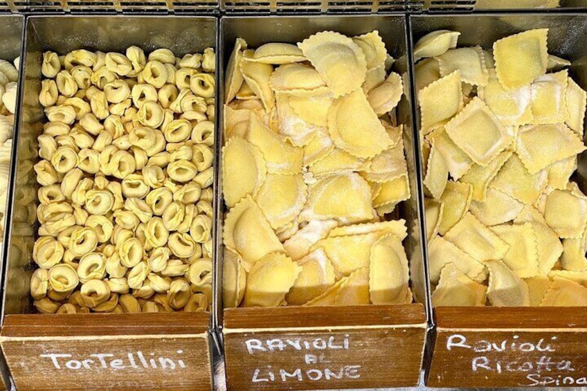 Florence Food Tour: Home-Made Pasta, Truffle, Cantucci, Olive Oil, Gelato