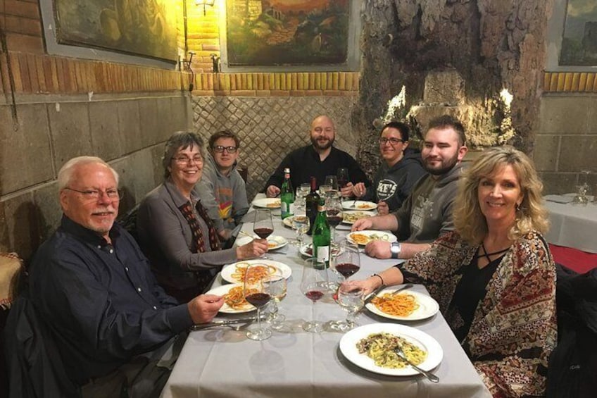 Jewish Ghetto and Navona Food Wine and Sightseeing Tour of Rome