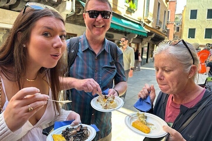 Venice Street Food Tour with Local Guide with Local Food Market Visit