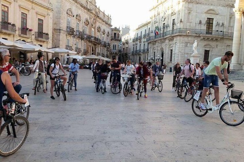 Siracusa tour on high tech bike