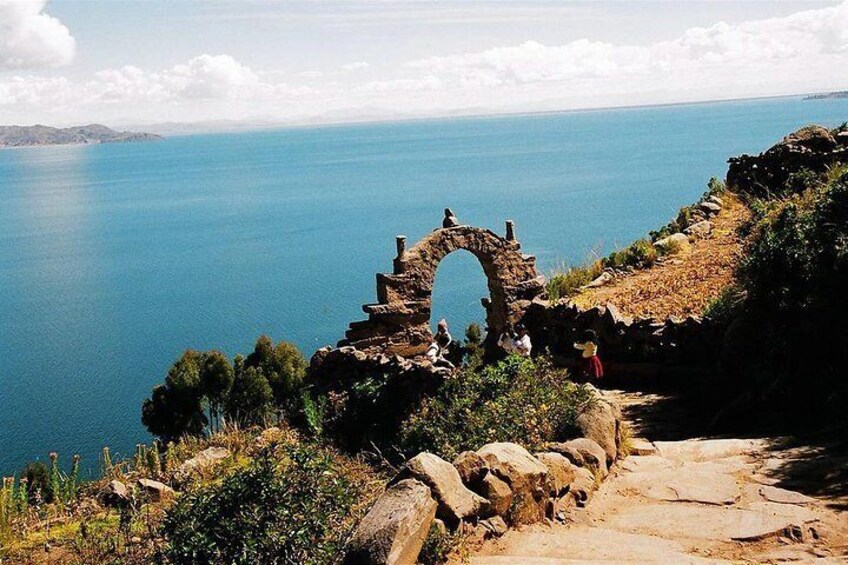 Lake Titicaca (Full Day) Uros & Taquile