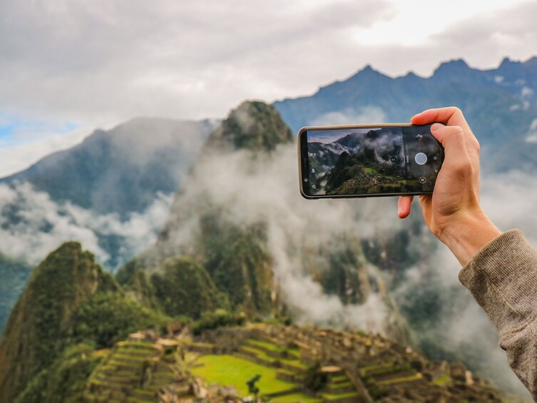 Machu Picchu Tour via Voyager Train 