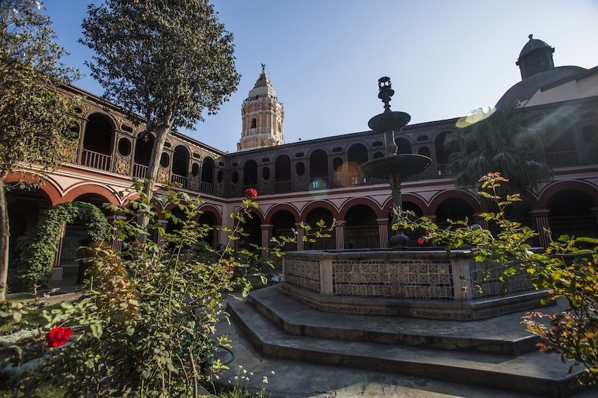 Historic Center, San Isidro & Miraflores Tour