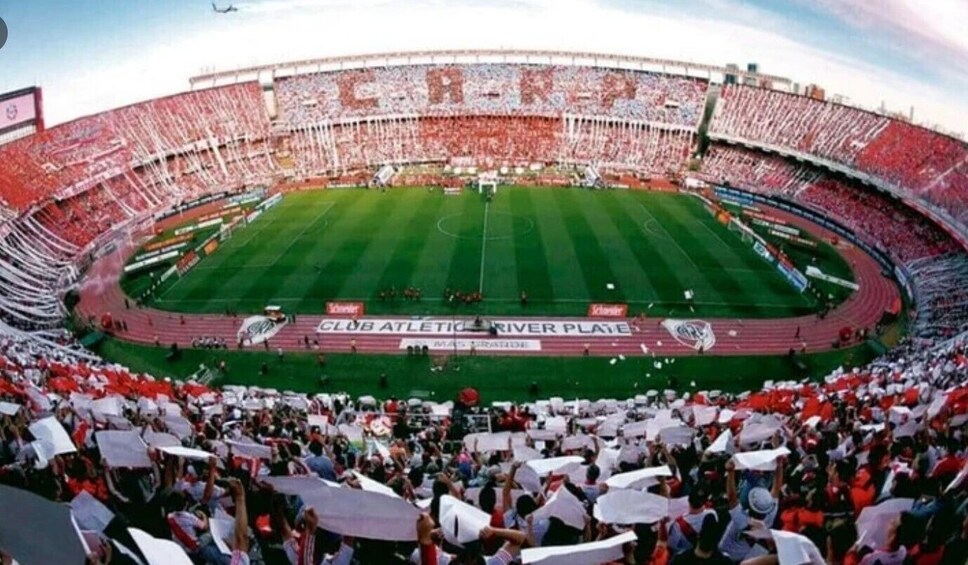 ボカ ジュニアーズとリーベル プレートのサッカー スタジアムの裏側見学ツアー ボカ ジュニアーズとリーベル プレートのサッカー スタジアムの裏側見学ツアー